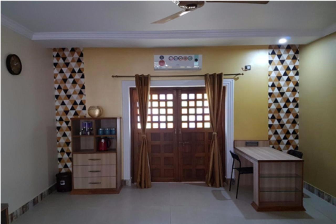 Jm Vista Suites Mapusa Esterno foto