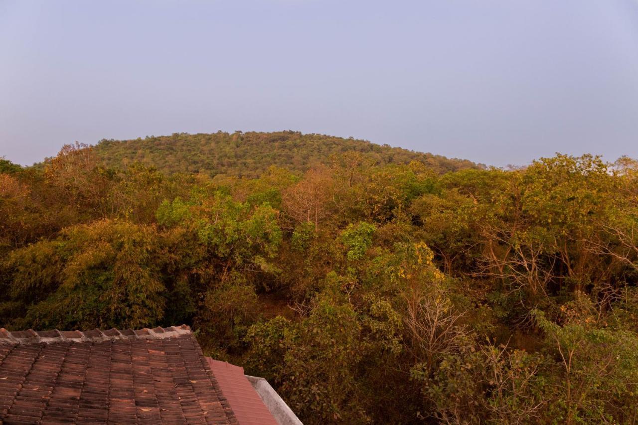 Jm Vista Suites Mapusa Esterno foto